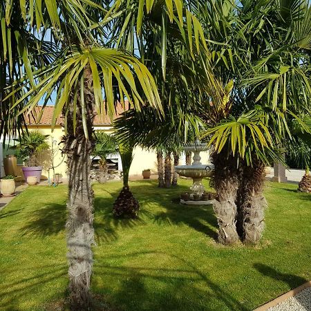 19 Rue Du Cadran Apartamento Montmorillon Exterior foto