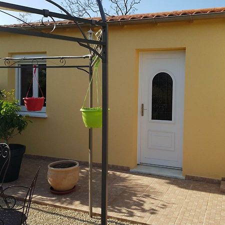 19 Rue Du Cadran Apartamento Montmorillon Exterior foto