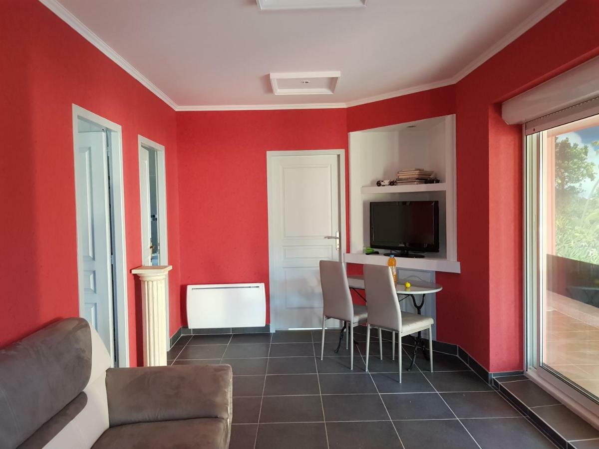 19 Rue Du Cadran Apartamento Montmorillon Exterior foto