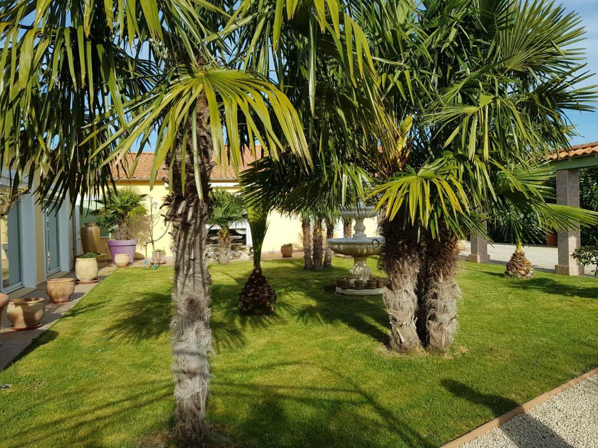 19 Rue Du Cadran Apartamento Montmorillon Exterior foto