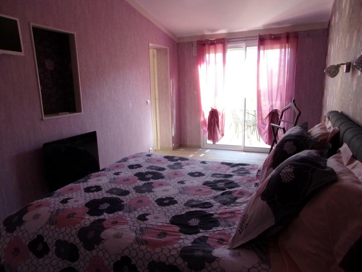 19 Rue Du Cadran Apartamento Montmorillon Exterior foto