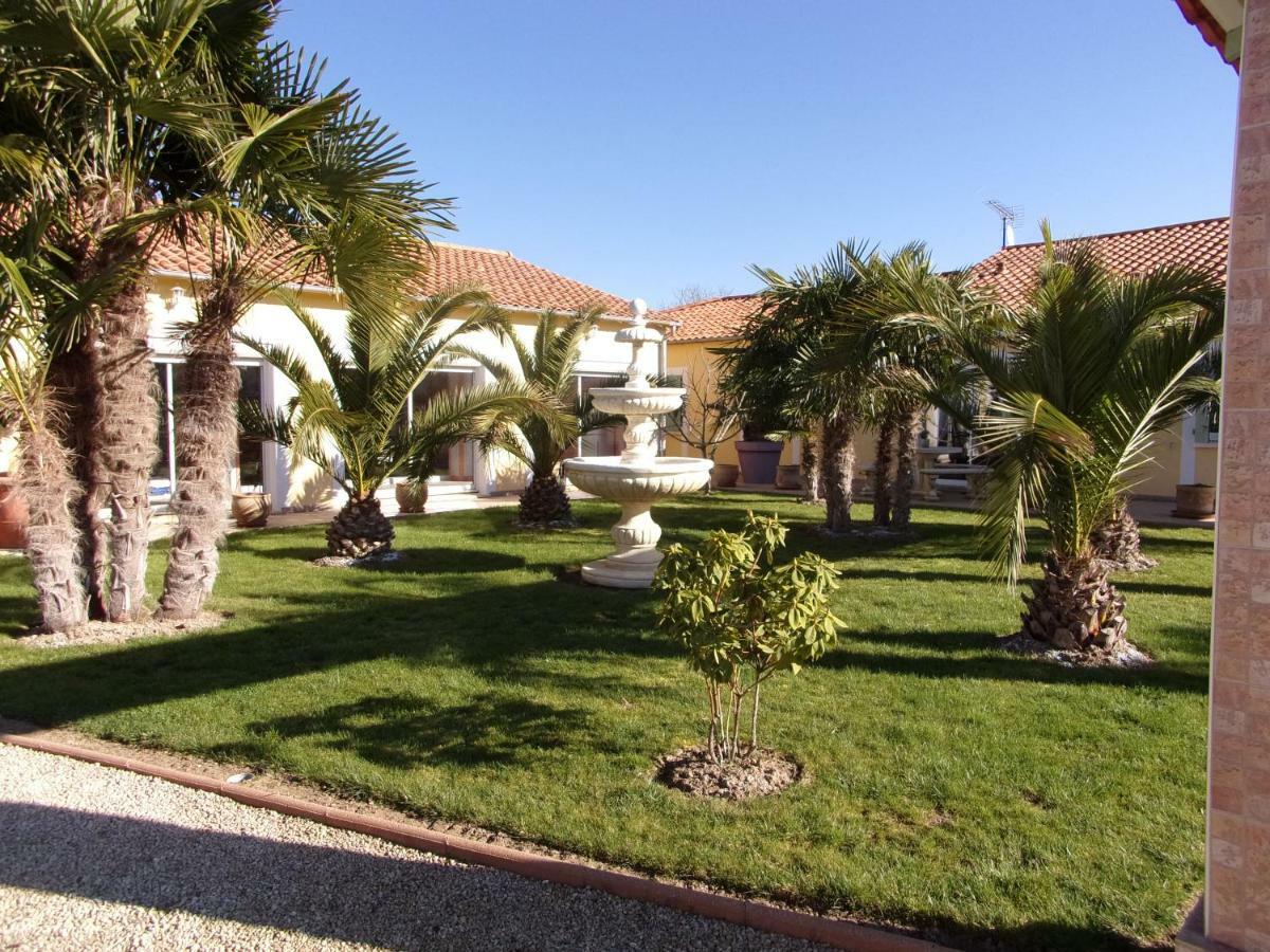 19 Rue Du Cadran Apartamento Montmorillon Exterior foto